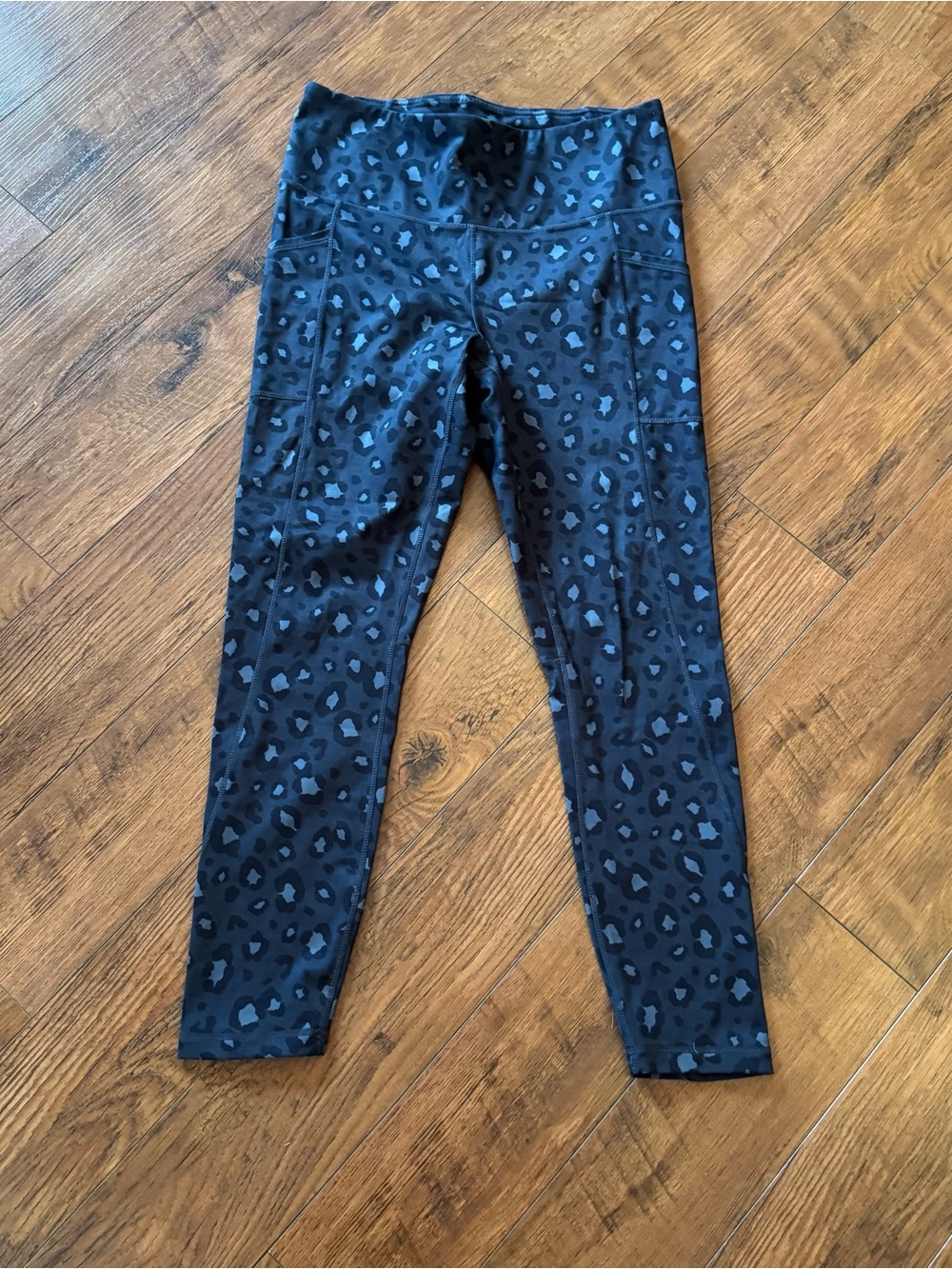 Reebok Women's Leggings Size Large Multicolor Cheetah Print Pants Athletic